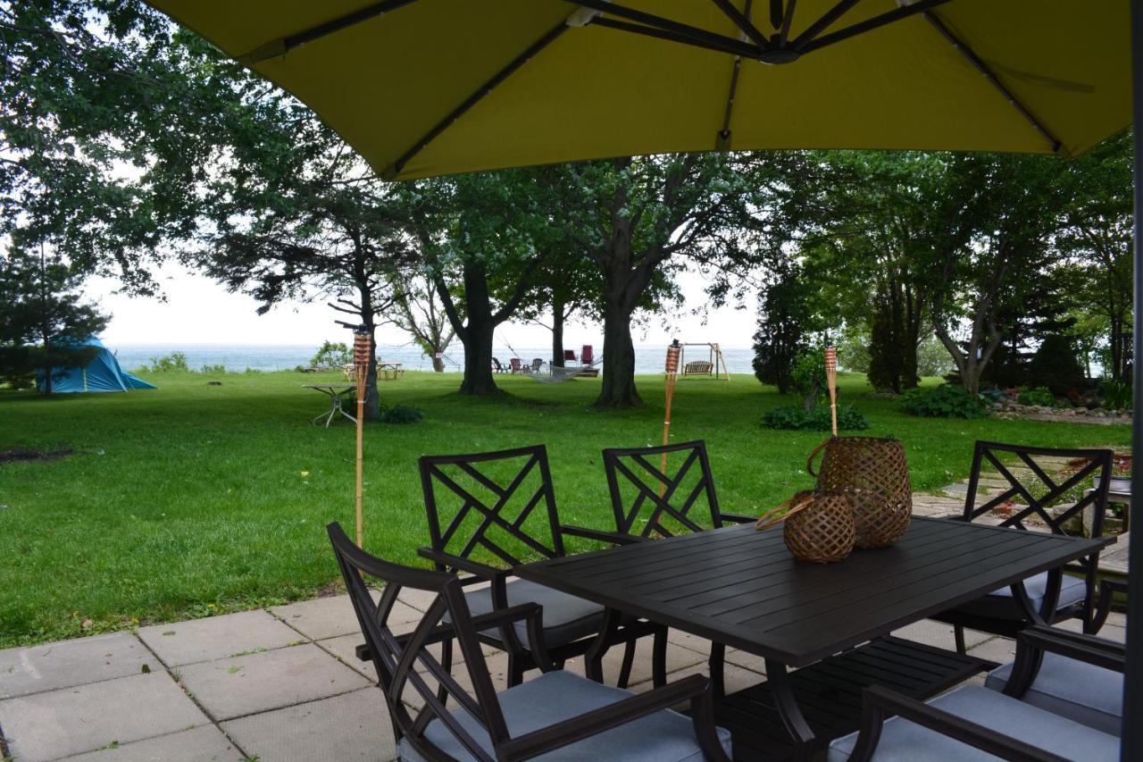 Birds Point Cottage On A Cliff Facing Lake Erie. Wheatley Exterior photo
